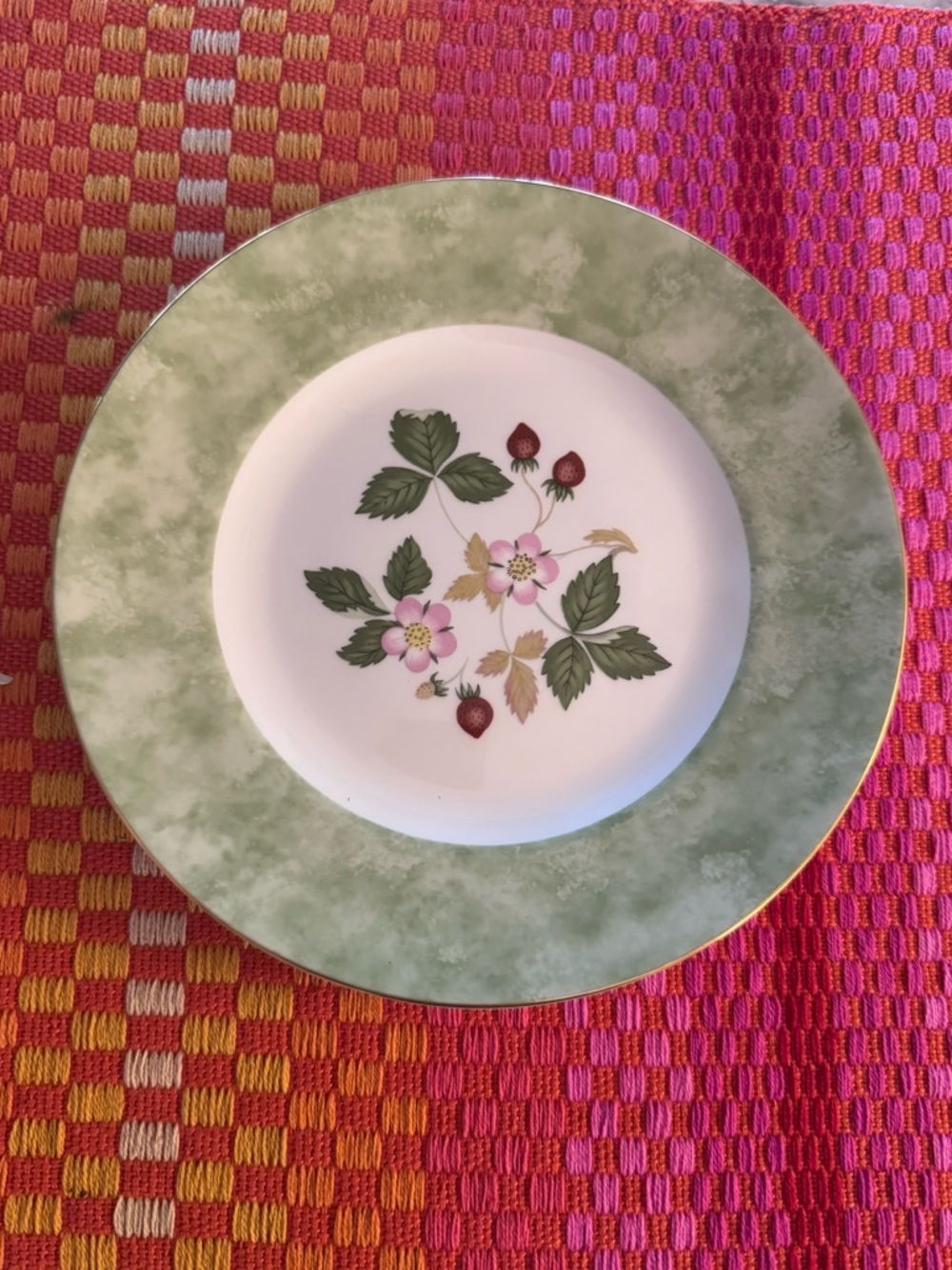 Wedgwood wild strawberry salad plate, new unused